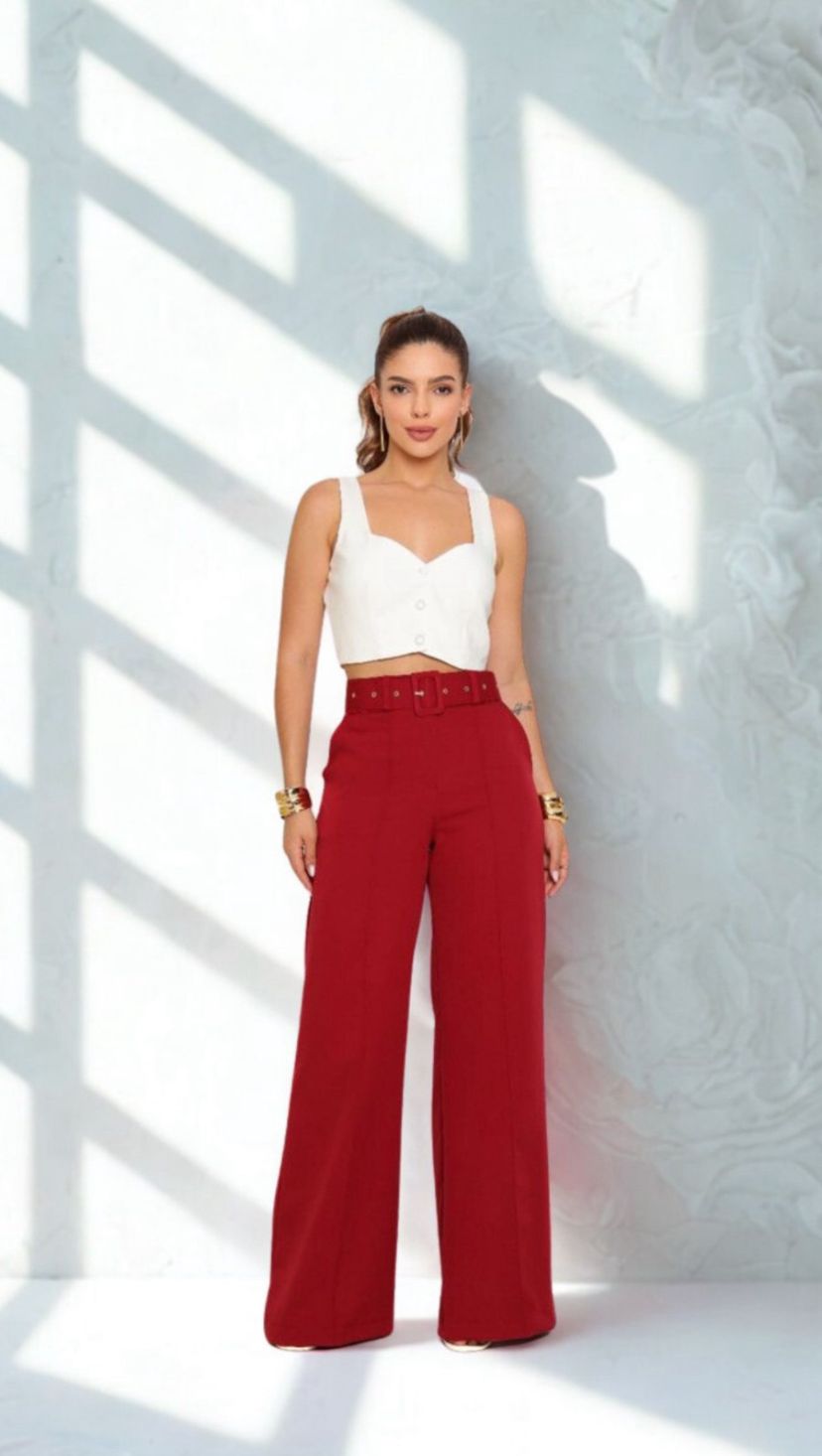 Calça pantalona com cinto
